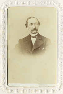 221694 Portret van mr. L. W. A. Besier, geboren 1829, lid van de gemeenteraad te Utrecht (1868-1871), werkzaam op de ...